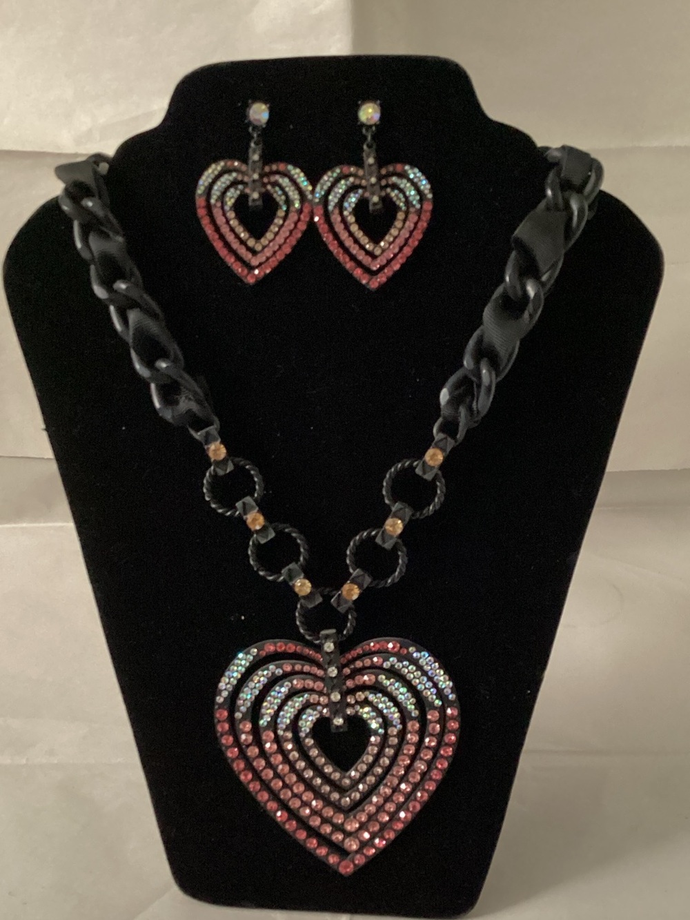 Betsey Johnson Black Chain Multicolor Pink Heart Necklace & Earrings